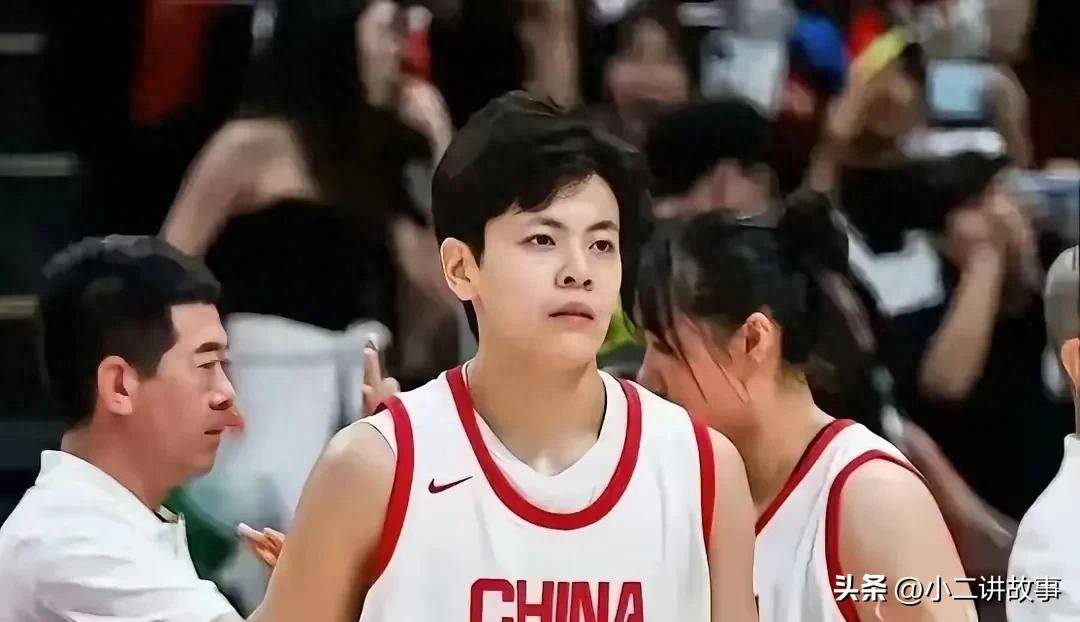 关于姐妹连线！杨力维杨舒予合砍25分老将发力助队大胜的信息