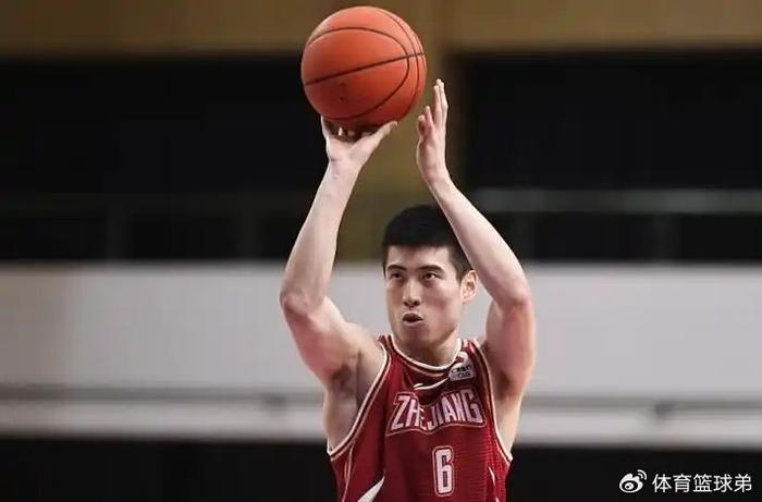 稳定射手！程帅澎出战18分钟，三分5中3得到13分2篮板的简单介绍